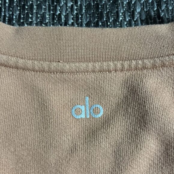 Alo yoga FADE LONG SLEEVE PULLOVER SLASH OUT - Picture 4 of 6